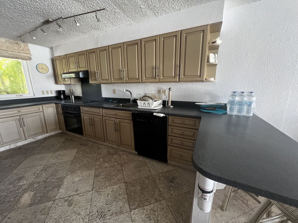 Property photo 3 of 34