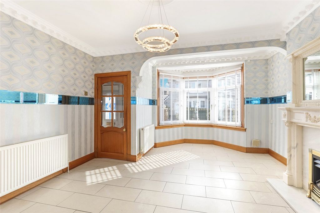 Property photo 3 of 23 Picture No. 04