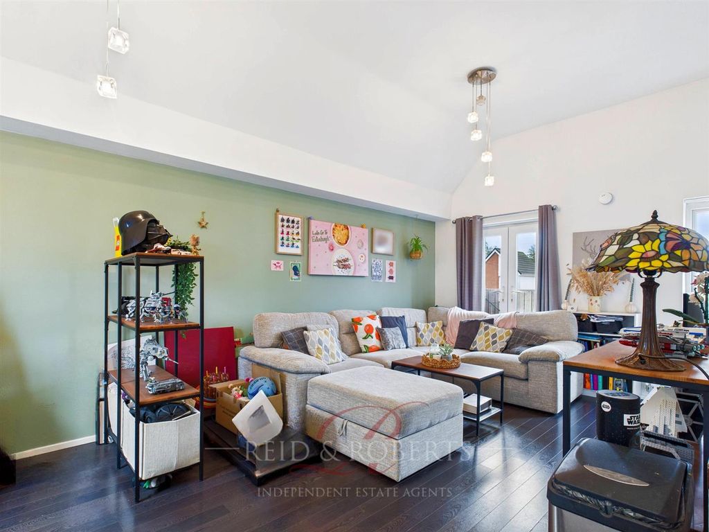 Property photo 2 of 13 Cam05148G0-Pr0103-Still004.Jpg