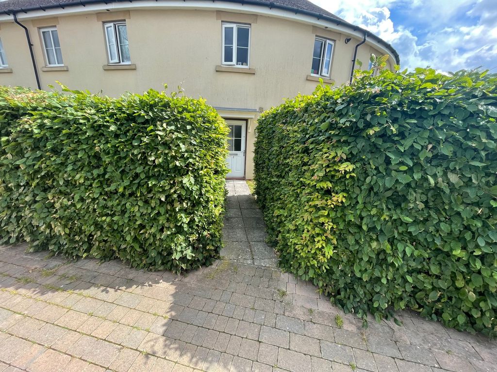 Property photo 1 of 5