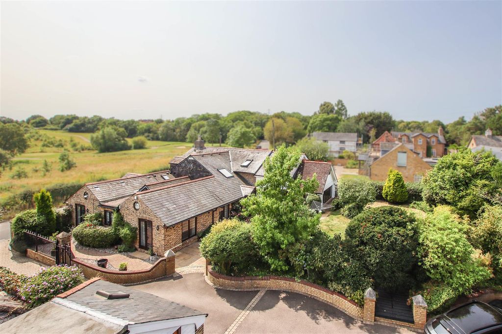 Property photo 2 of 43 Img_7908.Jpg