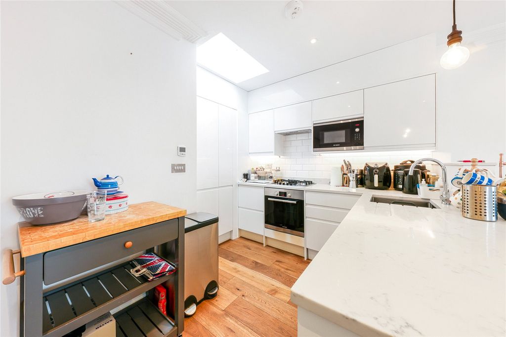 Property photo 2 of 12 Picture No. 08