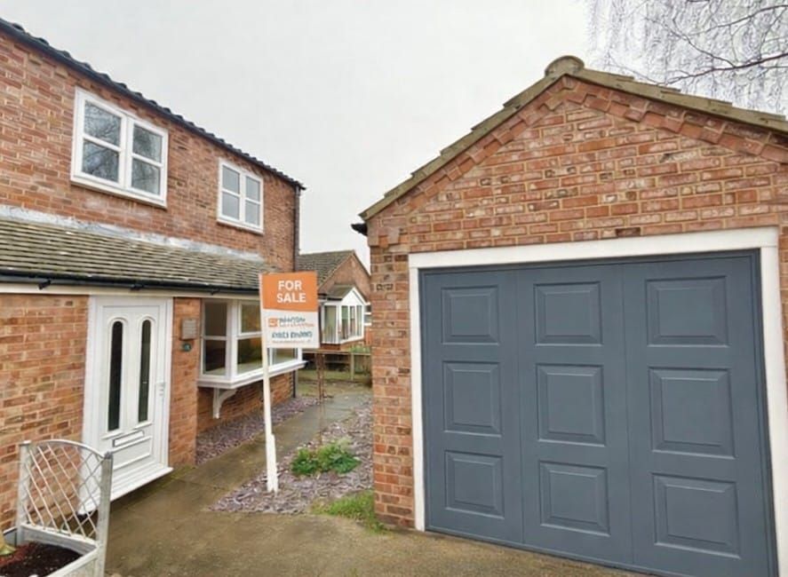 Property photo 1 of 11