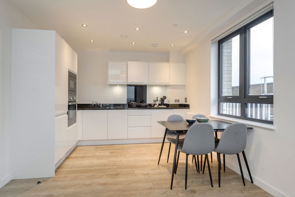 Property photo 1 of 21