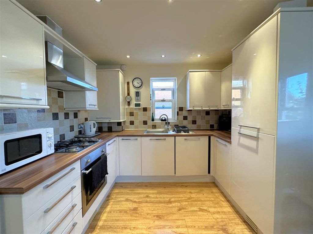 Property photo 3 of 12 3.Jpg