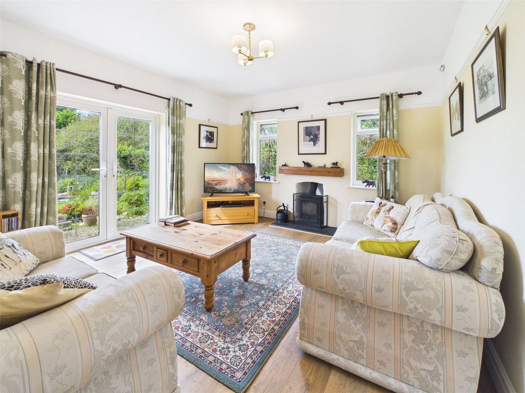 Property photo 2 of 15 Picture No. 06