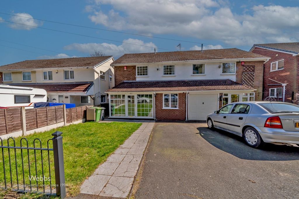 Property photo 1 of 21 Â© Webbs Estate Agents Â© (166 Of 147).Jpg