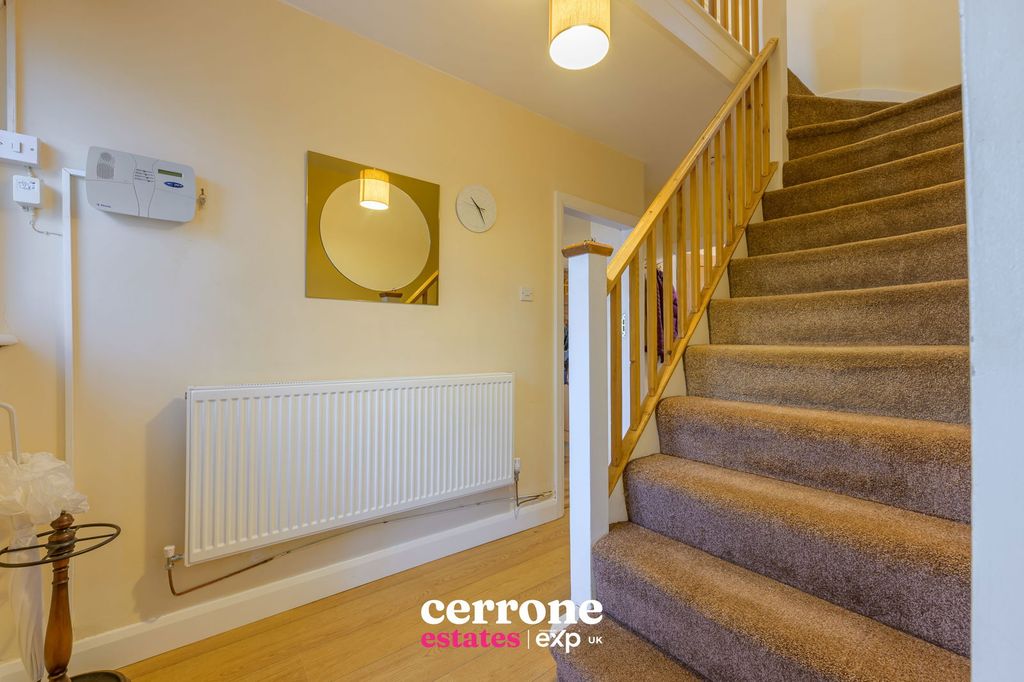 Property photo 3 of 28