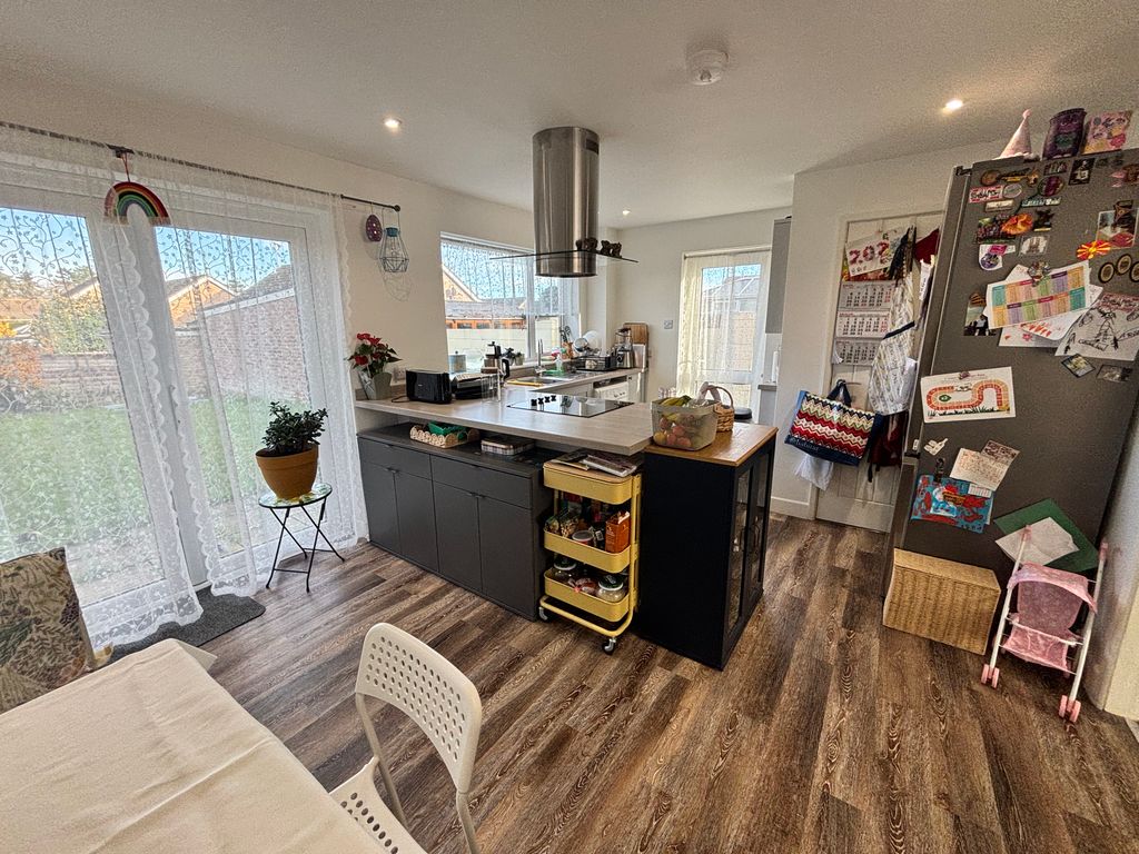 Property photo 3 of 18 Image