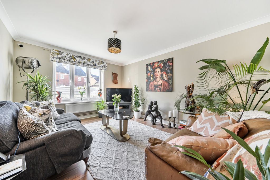 Property photo 2 of 18 Reception