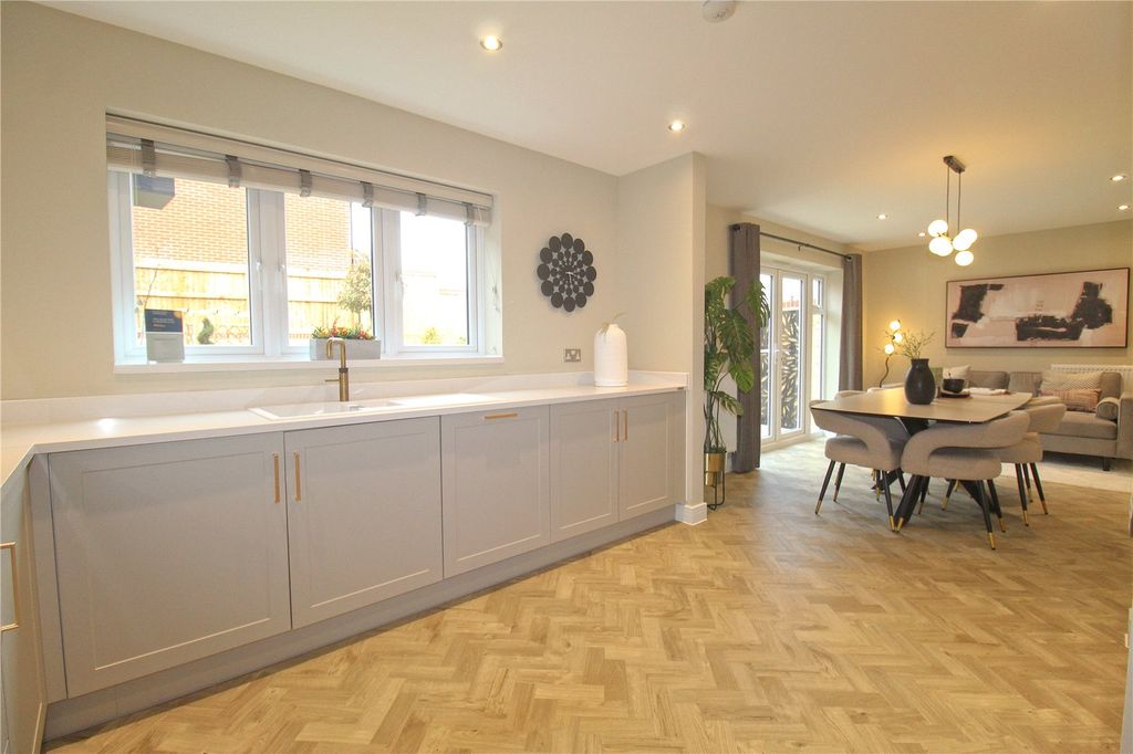 Property photo 3 of 24 Picture No. 16