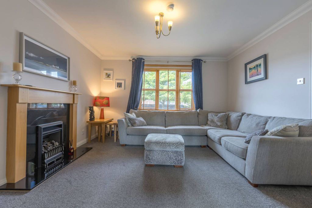 Property photo 3 of 30