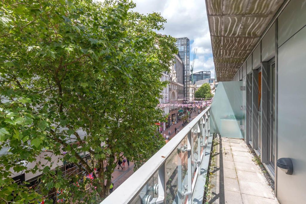 Property photo 1 of 10 Balcony