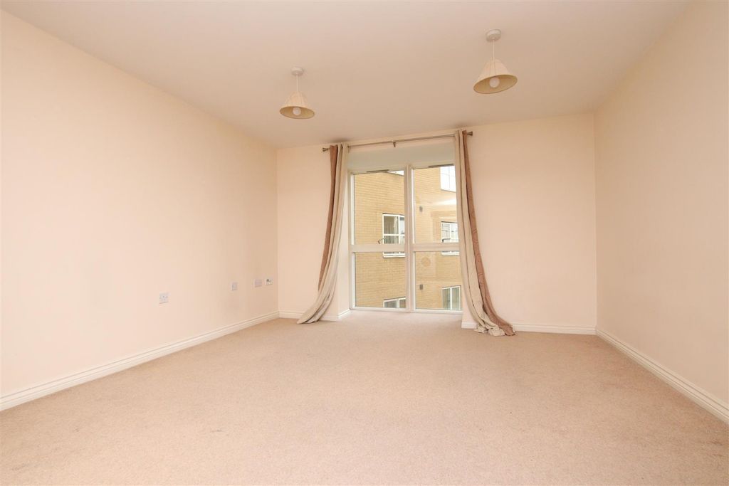 Property photo 3 of 7 Living Room.Jpg