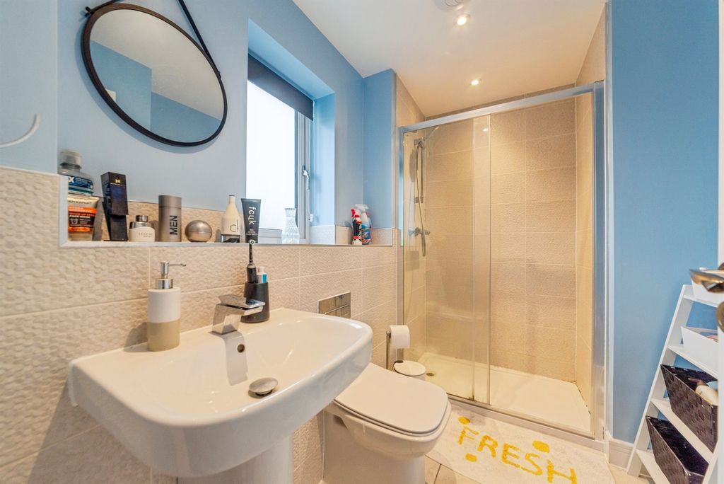 Property photo 3 of 20