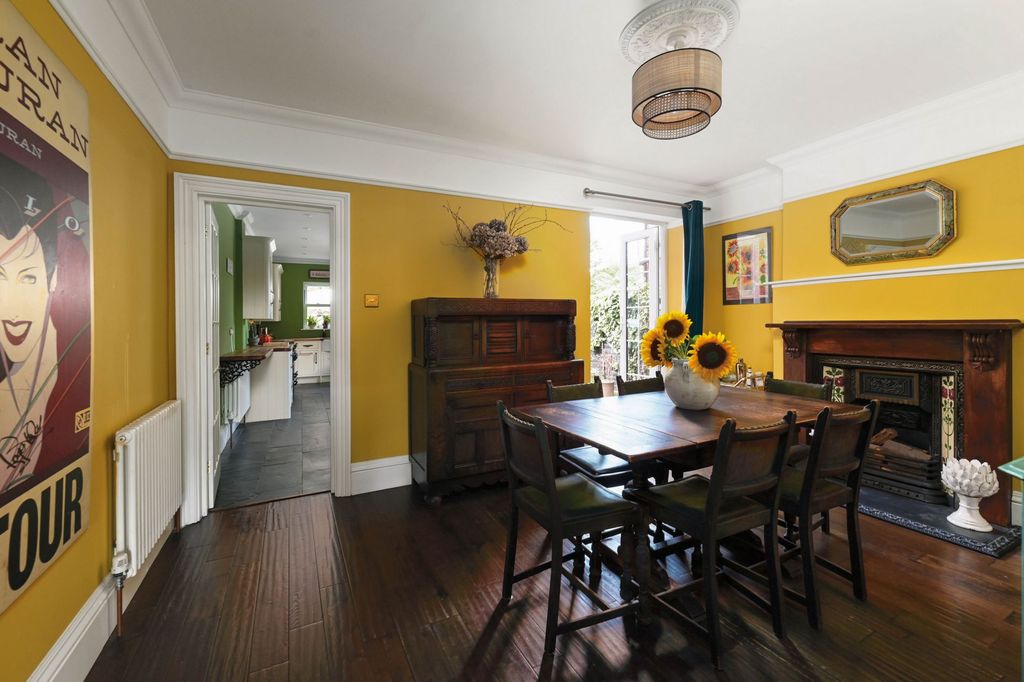 Property photo 3 of 16 Dining Room