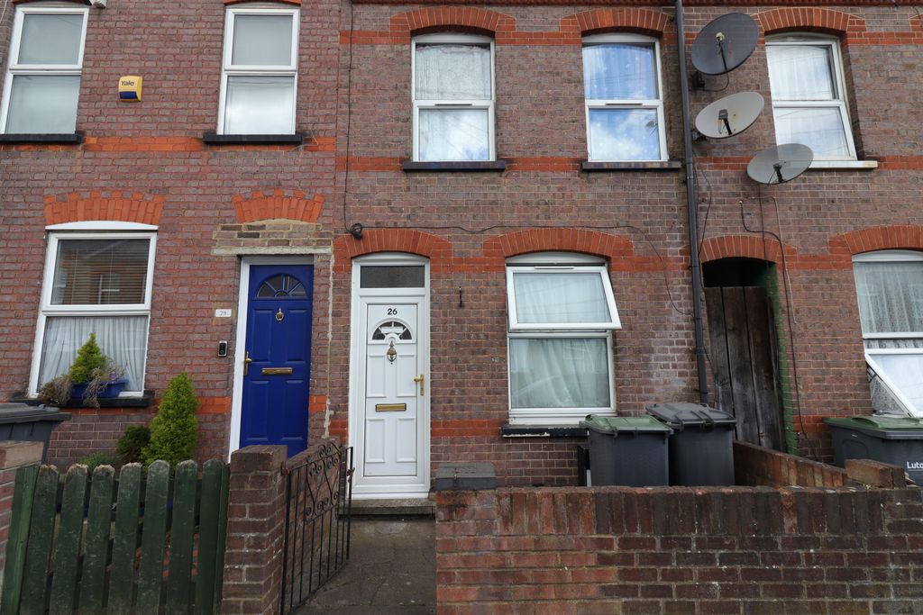 Property photo 1 of 21 St Peters Road, Luton, Lu1 1Pq