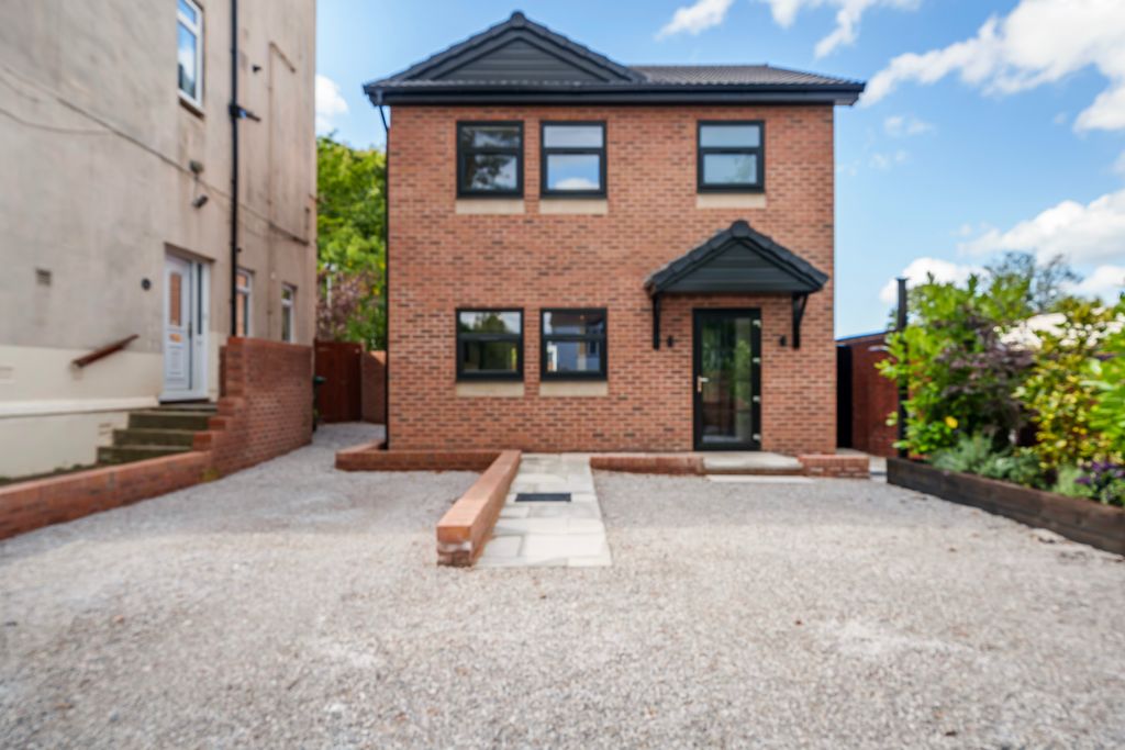 Property photo 1 of 20