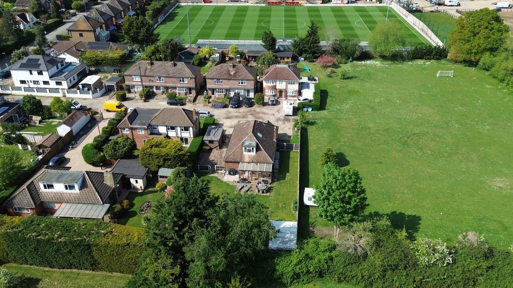 Property photo 1 of 19