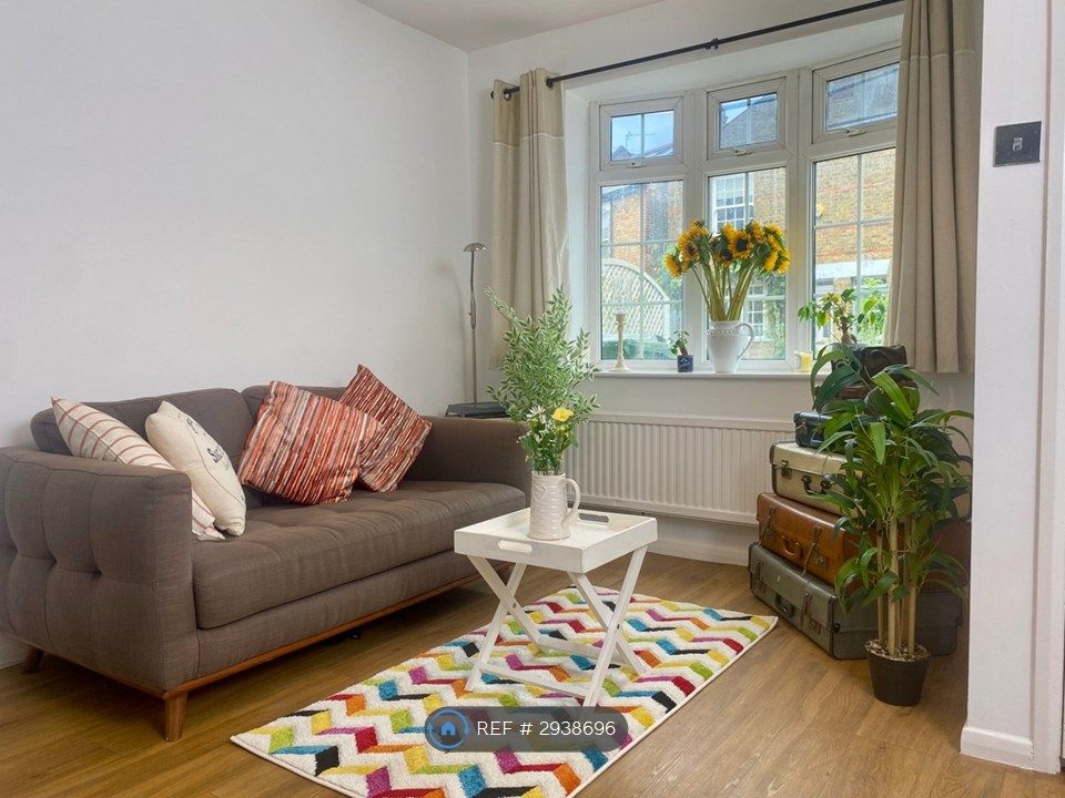 Property photo 3 of 35
