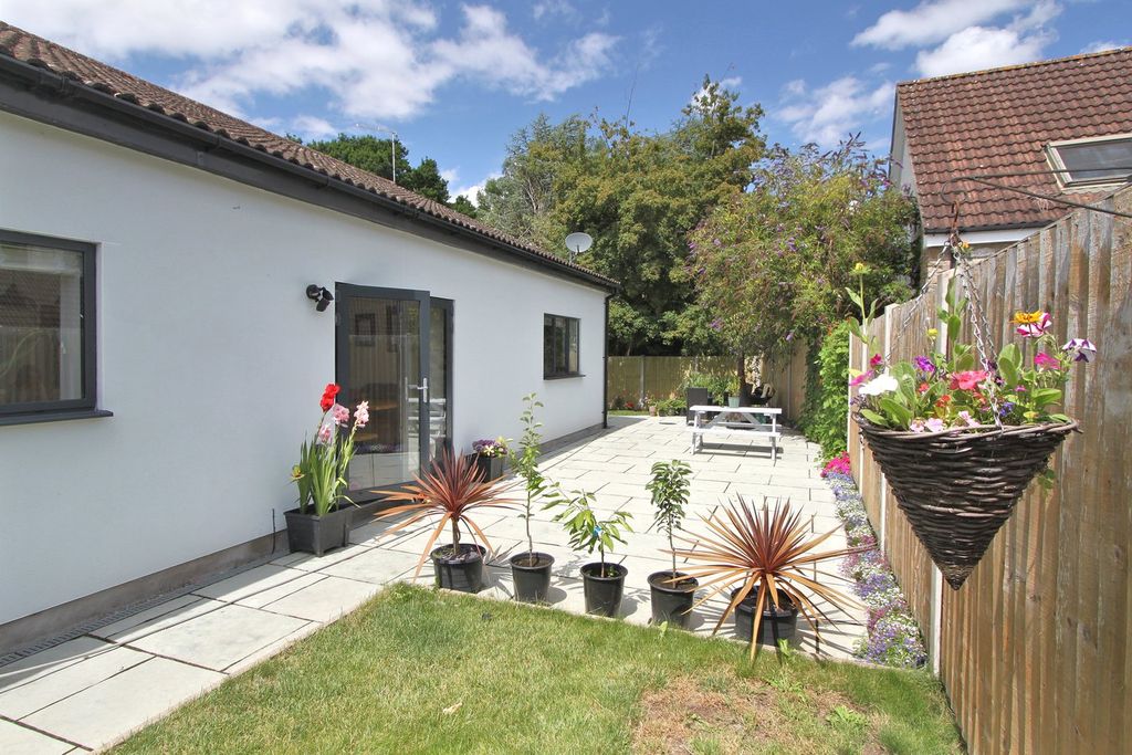 Property photo 2 of 21