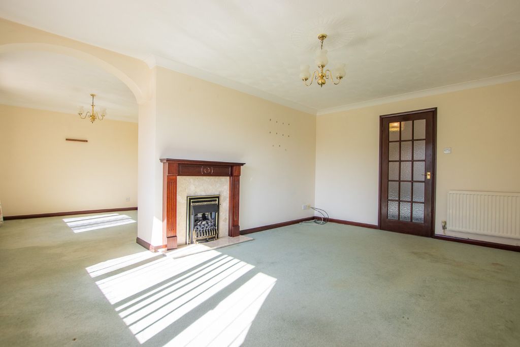 Property photo 3 of 15 4554208