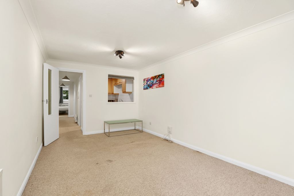 Property photo 2 of 12 Photo 8