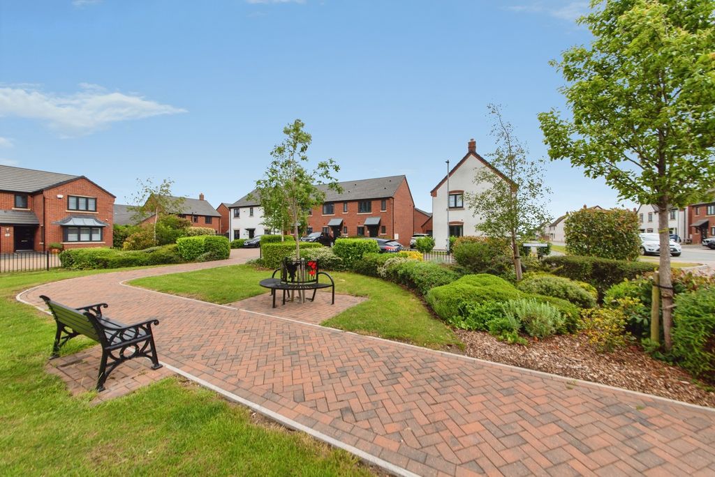 Property photo 3 of 19 Pbox-Img.Jpg