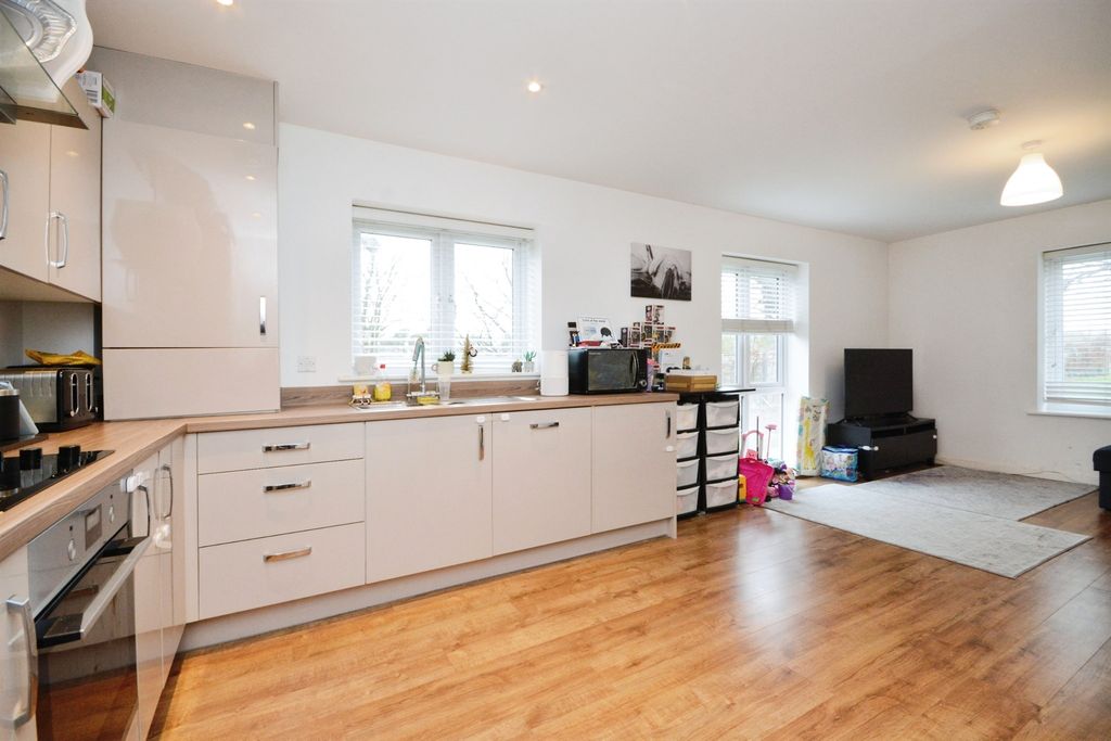 Property photo 2 of 12