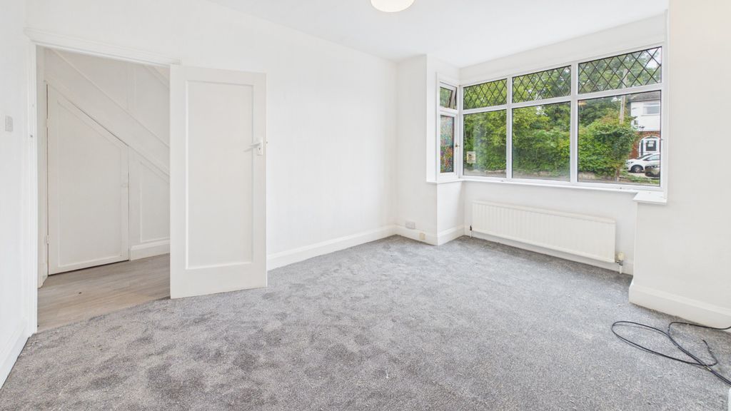 Property photo 3 of 16 5503295