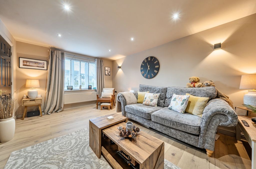 Property photo 3 of 20 1382578-9-6964E24Ef0Eca