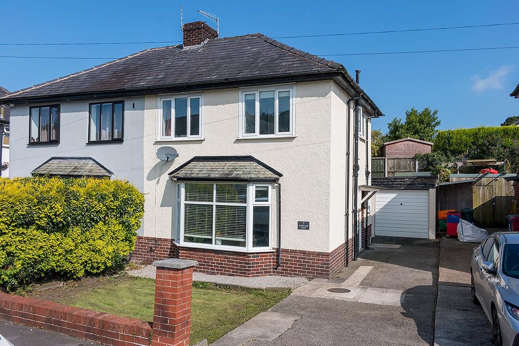 Property photo 2 of 26