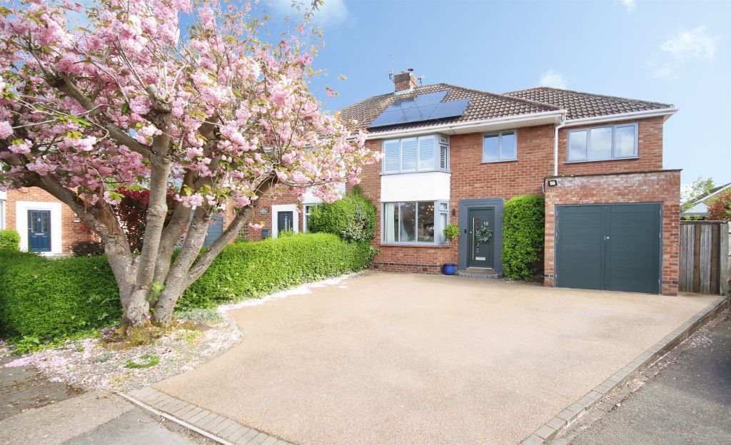 Property photo 2 of 30