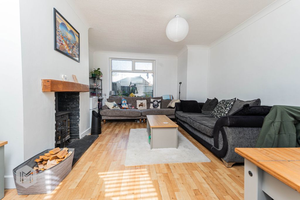 Property photo 3 of 20 Picture No. 31