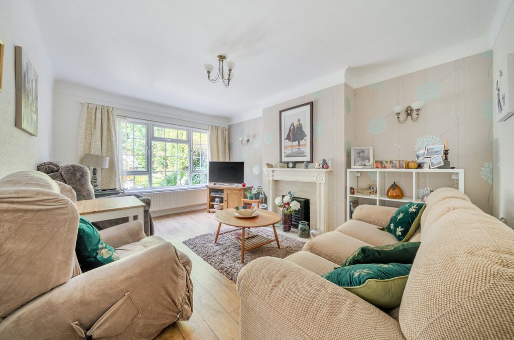 Property photo 2 of 14 1341923-24-68A475...