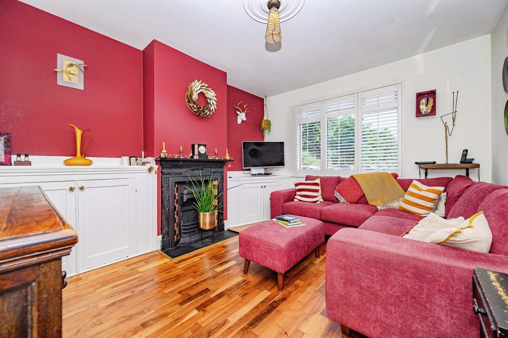 Property photo 2 of 18