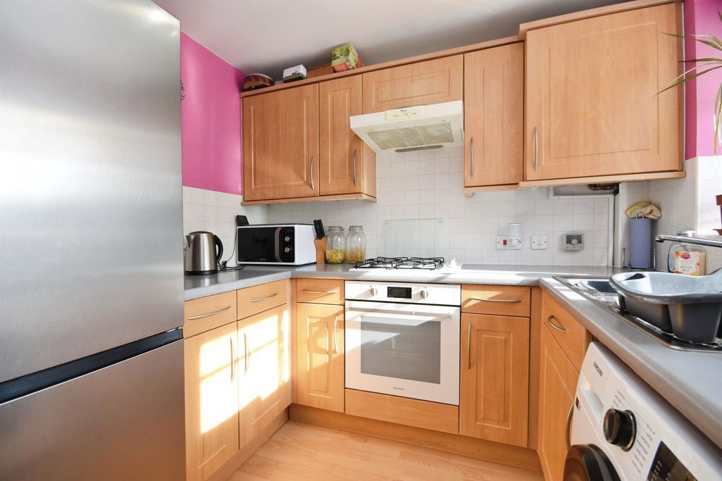 Property photo 2 of 16