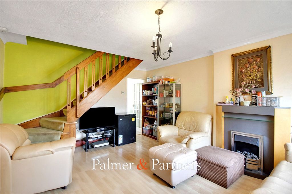 Property photo 2 of 12 Picture No. 17