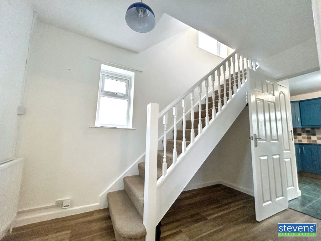 Property photo 2 of 24 Image00016