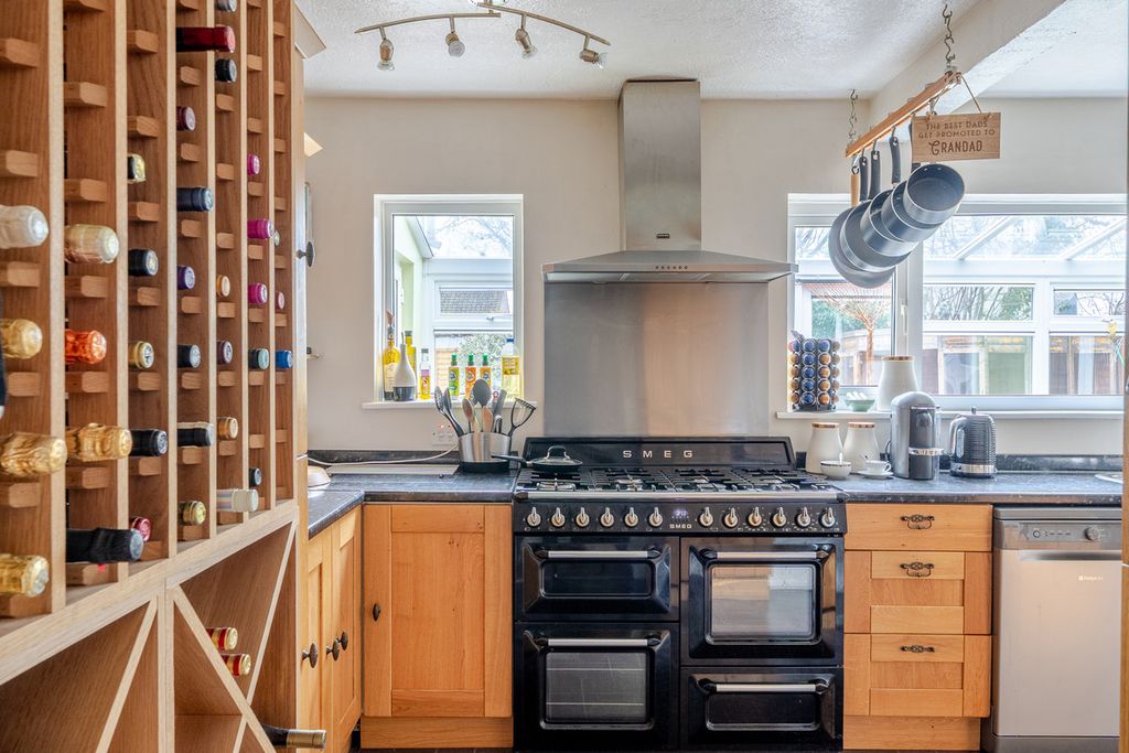 Property photo 2 of 19