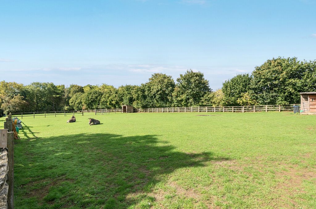 Property photo 3 of 26