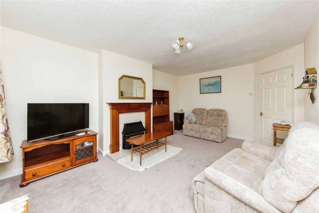 Property photo 2 of 19 Picture No. 10