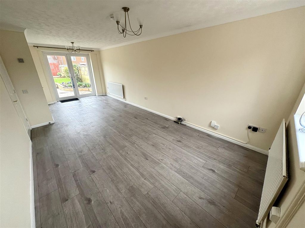 Property photo 3 of 12 Living Room