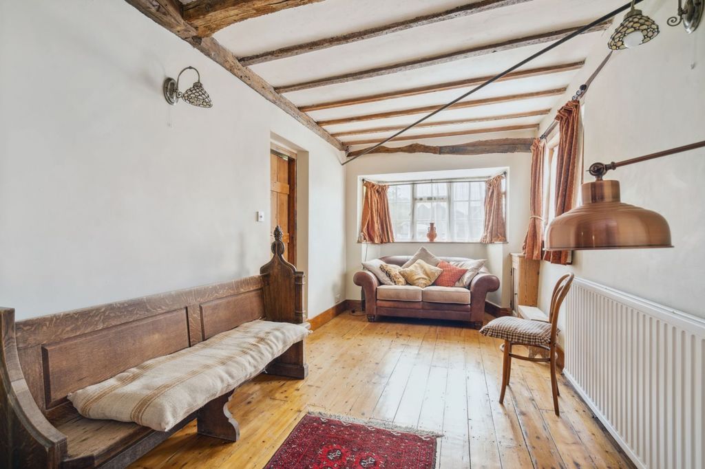 Property photo 2 of 23