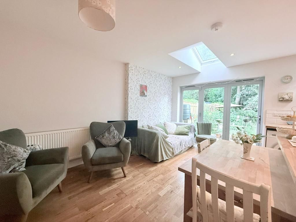 Property photo 3 of 9
