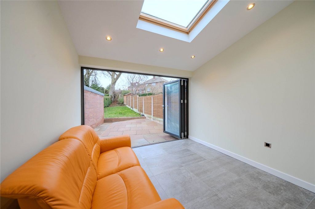 Property photo 3 of 26 Picture No. 05