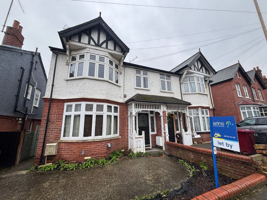 Property photo 1 of 8