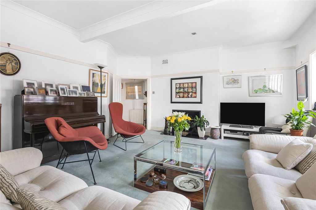 Property photo 1 of 12 Reception