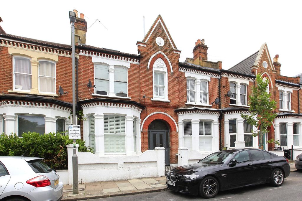 Property photo 2 of 11