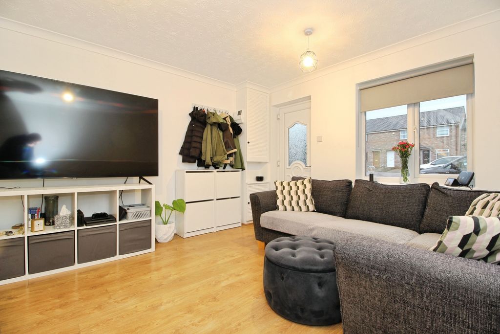 Property photo 3 of 13